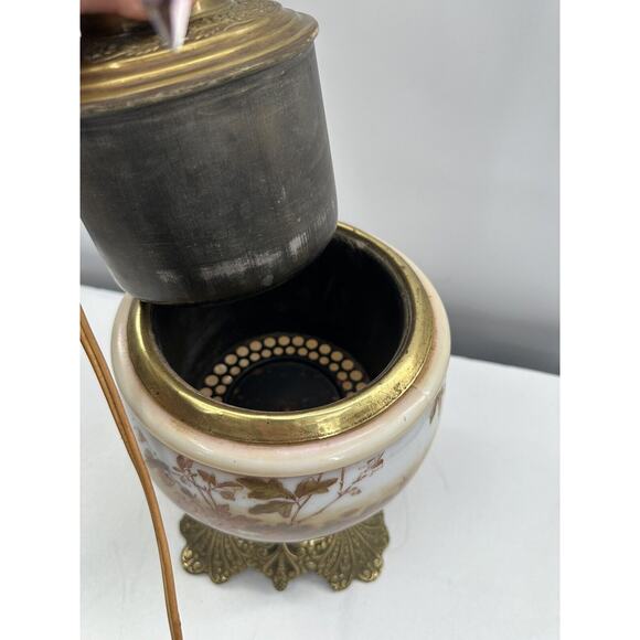 Antique 19" GWTW Hurricane Converted Brass Oil Lamp W/Prisms Porcelain Glass - Picture 5 of 16